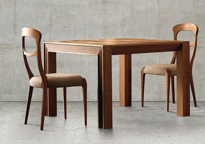 Silla moderna / de tela / de madera / tapizada c 143 dale italia