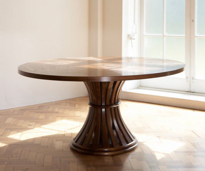 Mesa moderna / de madera / redonda / de interior marseilles ... Mesas de comedor redondas modernas