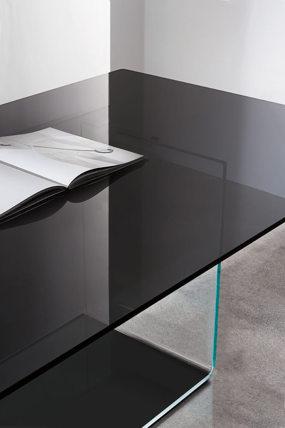 Mesa de comedor moderna / de vidrio templado / rectangular / de ... Mesa de comedor moderna / de vidrio templado / rectangular / de ...