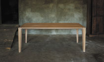 Mesa de comedor moderna / de madera / rectangular...
