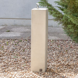 fuente para beber de exterior / de hormigón