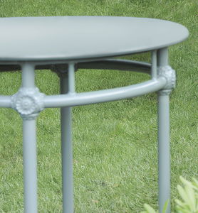 mesa velador / clásica / redonda / para jardín