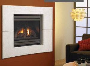 marco para chimenea moderno / de piedra