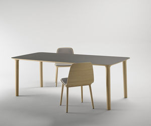 mesa moderna / de roble / de nogal / de madera lacada