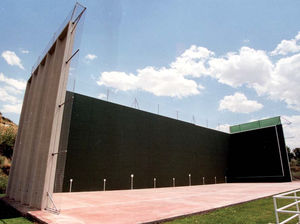 muro de hormigón armado / prefabricado