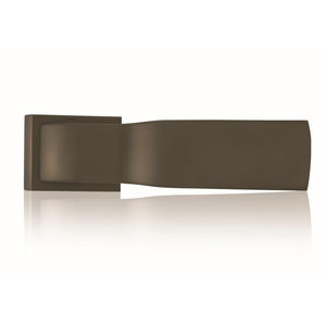 manilla para puerta / de latón / moderna