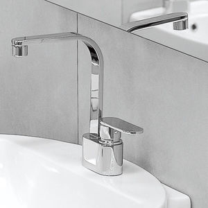 grifo mezclador para lavabo / de libre instalación / de latón / de metal cromado
