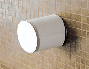 dispensador de papel higiénico de pared / de latón / de cromo / para uso profesional