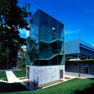 edificio prefabricado / modular / de acero / de vidrio