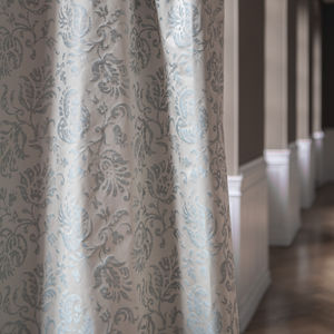 tela de tapicería / para cortinas / con motivos florales / de viscosa