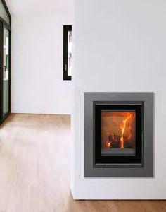 chimenea de leña / moderna / hogar cerrado / empotrable