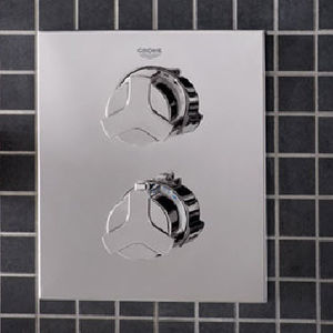 grifo monomando para ducha / de pared / de metal cromado / termostático