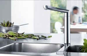 grifo monomando de metal cromado / para cocina / con 1 orificio