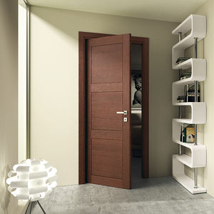 puerta de interior / pivotante con eje descentrado / de madera maciza
