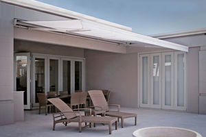 toldo con cofre / manual