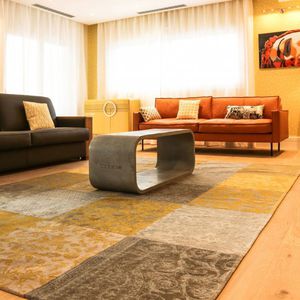 mesa de centro moderna / de hormigón / rectangular / de interior
