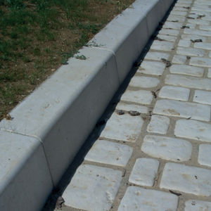 borde para jardín / de hormigón de alto rendimiento / lineal