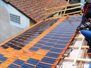 teja fotovoltaica / de resina termoplástica / 100 % reciclable