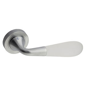 manilla para puerta / de latón / de cristal / moderna
