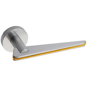 manilla para puerta / de latón / moderna