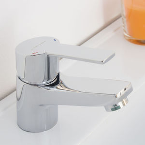 grifo monomando para lavabo / de latón cromado / de baño / con 1 orificio