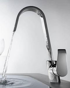 grifo monomando de latón cromado / para cocina / con 1 orificio / cascada