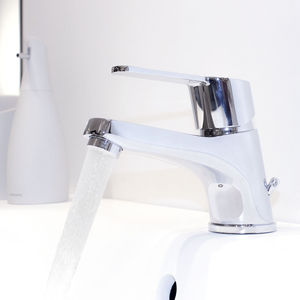grifo monomando para lavabo / de latón cromado / de baño / con 1 orificio