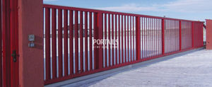 portones autoportantes / de acero / con barrotes / industriales