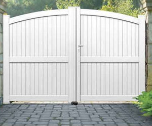 portones abatibles / de aluminio / con paneles / para uso residencial