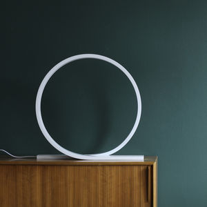 lámpara de mesa / de diseño original / de aluminio / de fibra acrílica