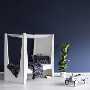 cama con dosel / de soltero / moderna / para niños