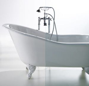 bañera con patas / ovalada / de hierro fundido / de porcelana