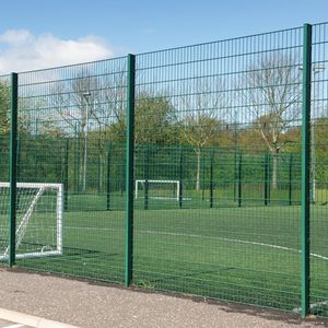 valla para campo deportivo / de rejilla soldada / de acero galvanizado
