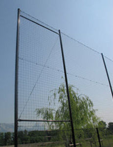valla para campo deportivo / enrejada / de metal