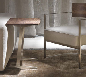 mesita auxiliar moderna / de metal / de madera maciza / rectangular