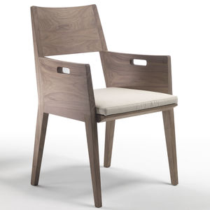 silla de comedor moderna / de tela / de madera maciza / de cuero