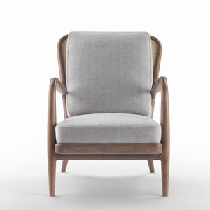 sillón moderno / de madera maciza / de tela / de cuero