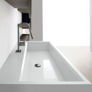 lavabo sobre encimera / rectangular / de mineral compuesto / moderno