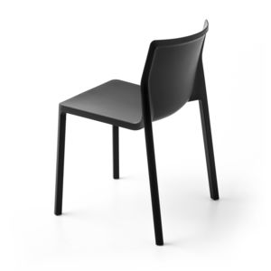 silla moderna / con reposabrazos / apilable / de polipropileno