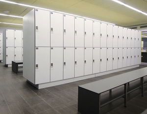 taquilla de vestuario de acero / estándar / para instalación deportiva / de seguridad
