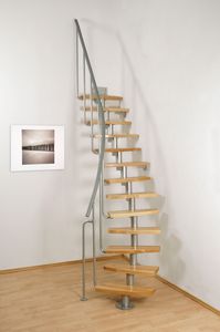 escalera circular / estructura de metal / con peldaños de madera / sin contrahuellas