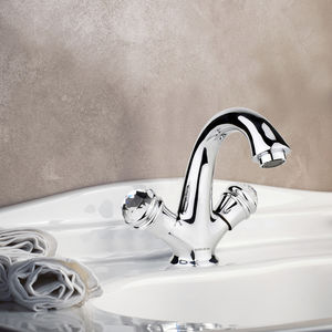 grifo mezclador para lavabo / de libre instalación / de metal cromado / de baño