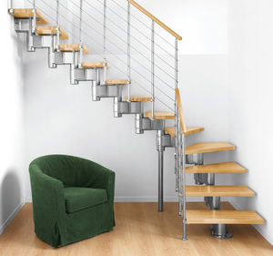 escalera en L / estructura de metal / con peldaños de madera / sin contrahuellas