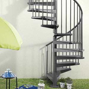 escalera de caracol / con peldaños de metal / estructura de acero / sin contrahuellas