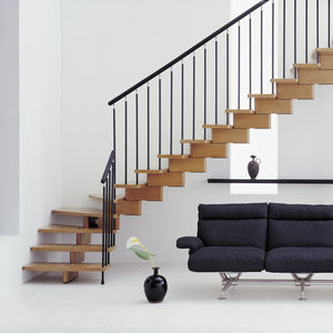 escalera en L / en U / estructura de madera / estructura de metal