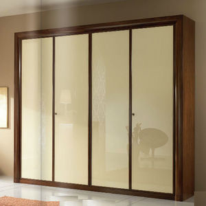 armario clásico / de madera / de madera lacada brillante / con puertas corredizas