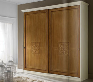 armario clásico / de madera / de madera lacada / con puertas corredizas