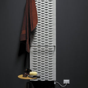 radiador de agua caliente / eléctrico / vertical / horizontal