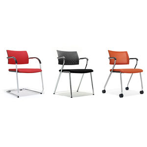 silla de visita moderna / con reposabrazos / tapizada / apilable