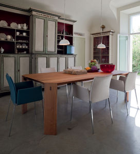 silla moderna / con reposabrazos / tapizada / con revestimiento removible